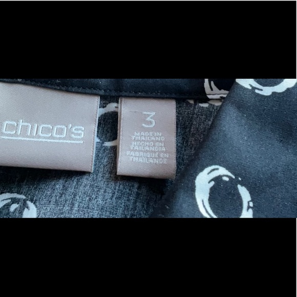 Chico's Black and White Circular Print Blouse. 100% Cotton. - Picture 6 of 8